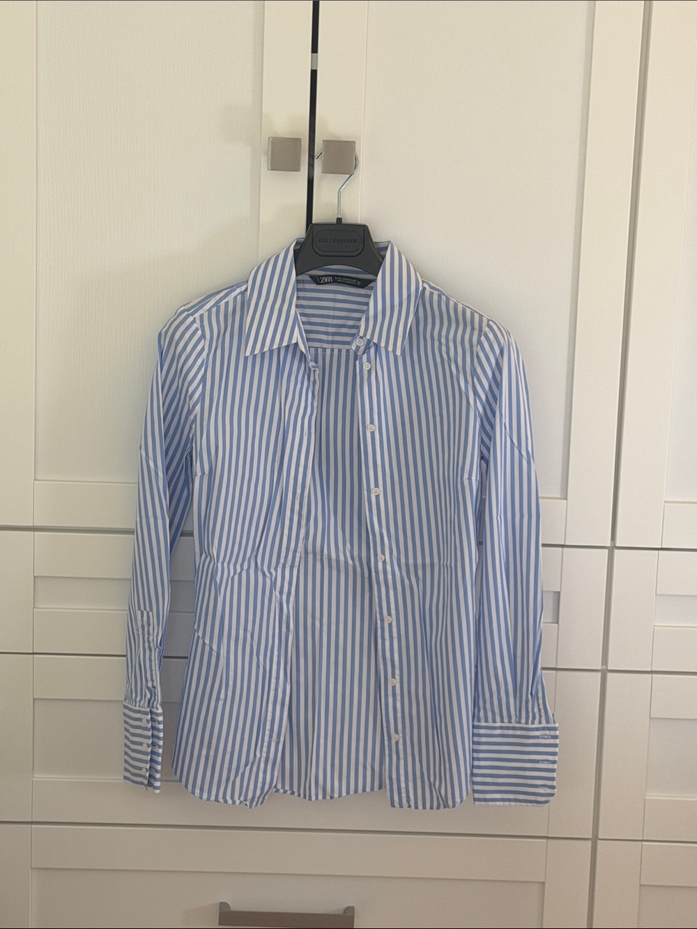 Zara Men’s White and Blue Vertical Stripe Dress Shirt